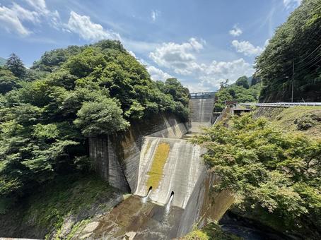 小河内ダムの非常用洪水吐 小河内ダムの非常用洪水吐 小河内ダム,ダム,重力式コンクリートダムの写真素材