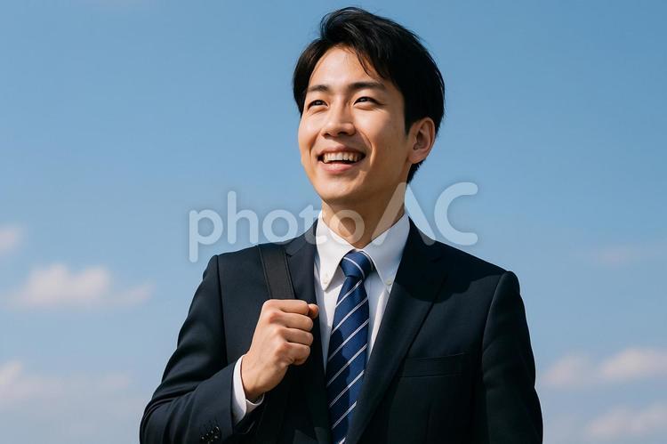 やる気のある男性新入社員 新入社員,やる気,スーツの写真素材