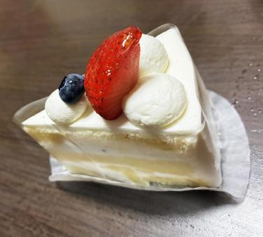 ショートケーキ いちご,ショートケーキ,ケーキの写真素材