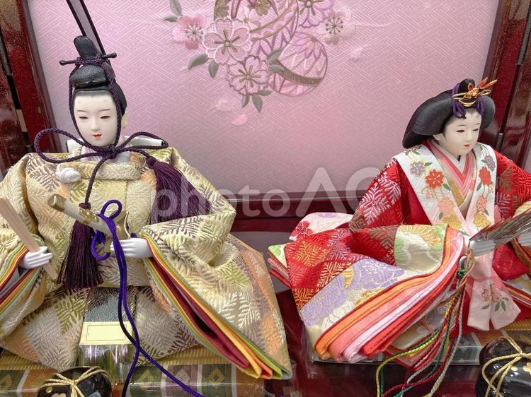 ひな人形-お内裏様とお雛様（金） ひなまつり,ひな祭り,雛人形の写真素材