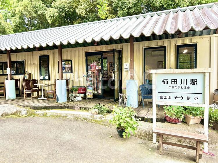 柿田川駅（柿田川公園） 柿田川駅,柿田川公園,柿田川の写真素材