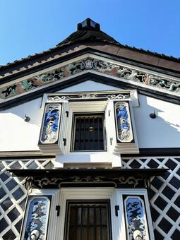 摂田屋　旧機那サフラン酒製造本店 鏝絵,こて絵,漆喰の写真素材