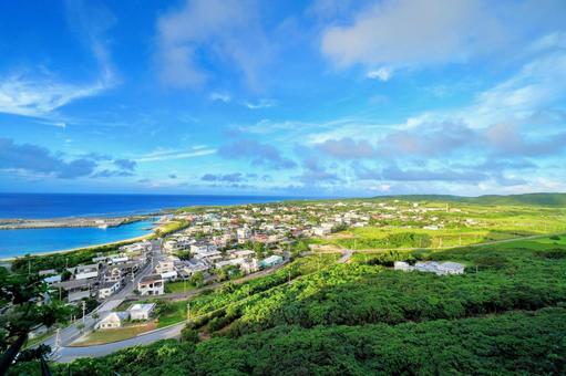 沖縄・与那国島のティンダバナから見る祖納 沖縄・与那国島のティンダバナから見る祖納 与那国島,祖納,ティンダバナの写真素材