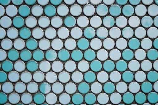 青い丸タイルのテクスチャー 丸タイル,タイル,青の写真素材