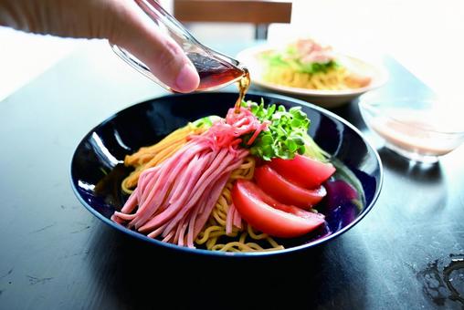 冷やし中華 冷やし中華 冷麺,冷やし中華,タレの写真素材