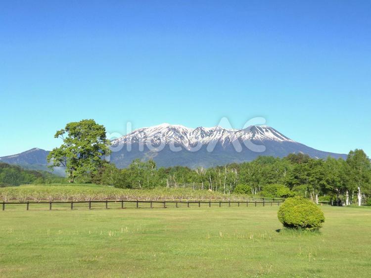 残雪の御嶽山(御岳山) 御嶽山,御岳山,雪景色の写真素材