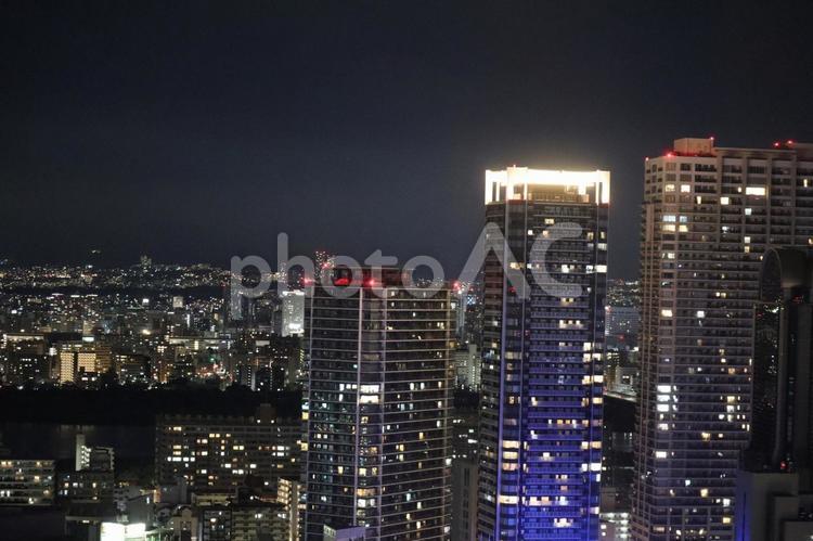 高層ビル街の街並みの夜景の風景 高層ビル,ビル街,街並みの写真素材