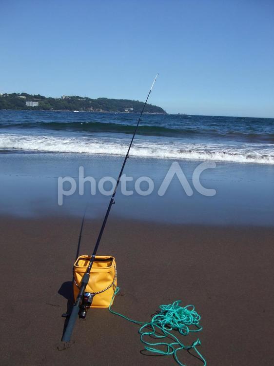 砂浜で投げ釣り（ちょい投げ） 投げ釣り,海釣り,釣りの写真素材