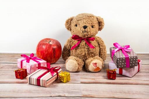 木目・白背景のテディベア テディベア,ぬいぐるみ,クマの写真素材