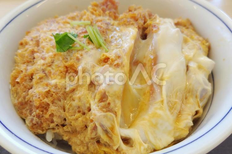 カツ丼 かつ丼,豚肉,卵とじの写真素材