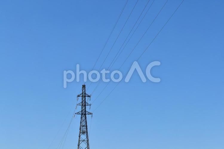 送電線と送電用鉄塔 送電用鉄塔,鉄塔,送電の写真素材
