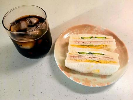 本日のランチ ハム玉子サンド,サンドイッチ,昼食の写真素材