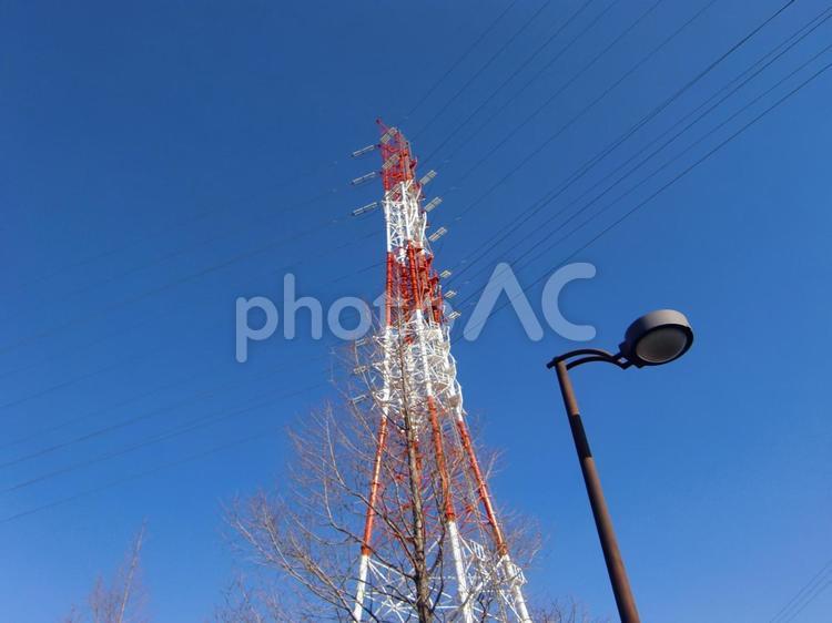 送電線と青空-5 送電線と青空,青空,空の写真素材