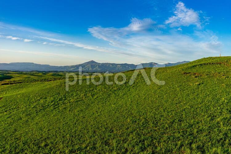 阿蘇の自然風景 阿蘇,熊本,阿蘇カルデラの写真素材