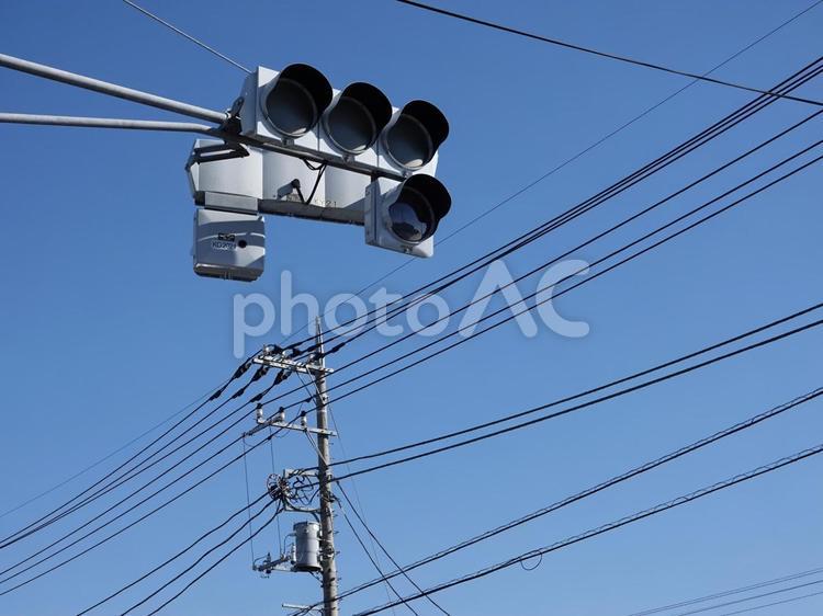 電柱と信号機 電柱,信号機,青空の写真素材
