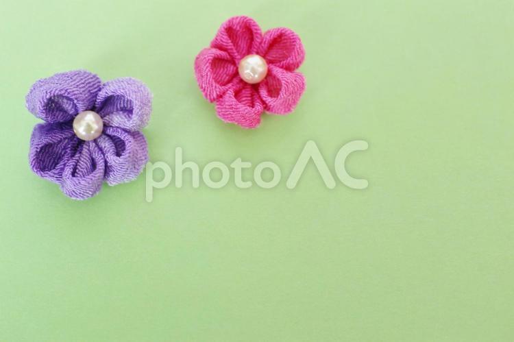 つまみ細工の花と緑色 つまみ細工,花,かわいいの写真素材