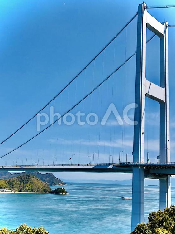 来島海峡大橋と青空、海 来島海峡,海,トラベルの写真素材