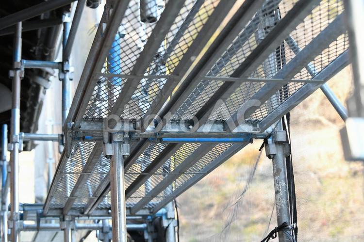 工事現場に設置された仮設の足場板 仮設,足場,工事の写真素材