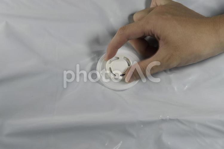 布団圧縮袋の空気抜け口 布団,圧縮袋,収納の写真素材