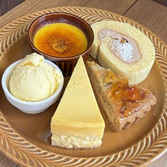 デザート盛り合わせ スイーツ,ケーキ,栗の写真素材