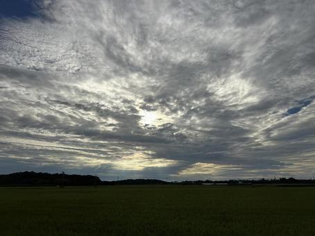 雨が降りそうで降らない空 雨が降りそうで降らない空の写真