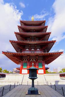 四天王寺 五重塔 お寺 神社仏閣 四天王寺 五重塔 お寺 神社仏閣 四天王寺,五重塔,お寺の写真素材