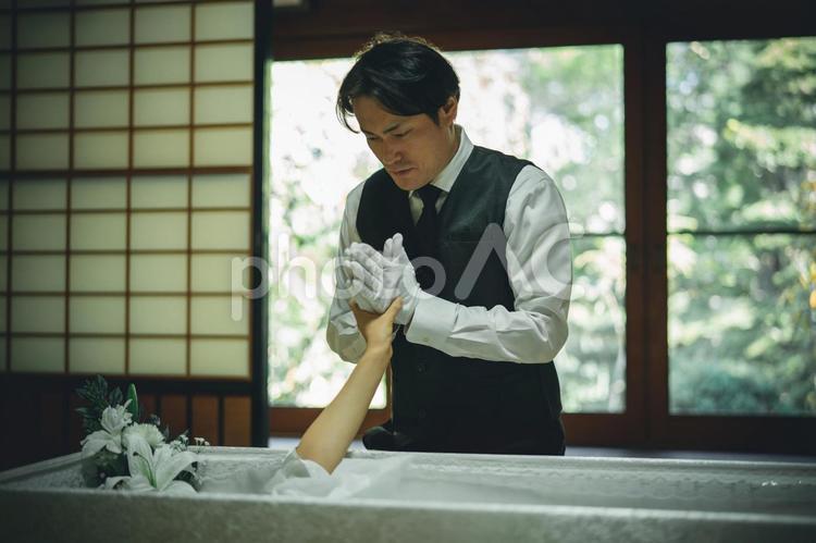棺桶から生き返る故人 幽霊,故人,霊感の写真素材
