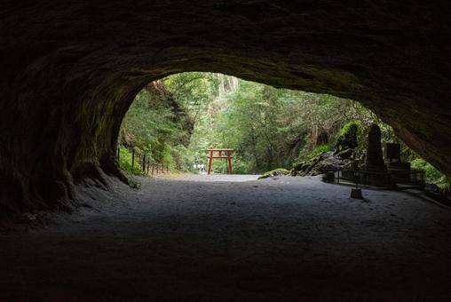 鹿児島県の10月の溝ノ口洞穴 鹿児島県の10月の溝ノ口洞穴の写真