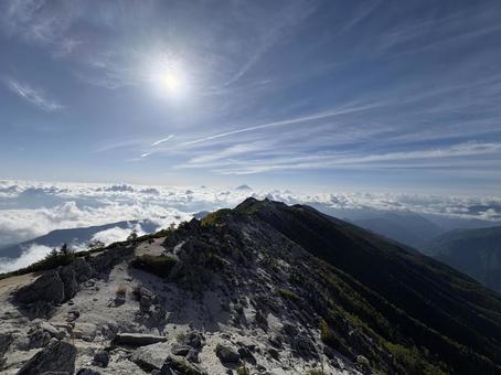 鳳凰三山 鳳凰三山 鳳凰三山,南アルプス,雲海の写真素材
