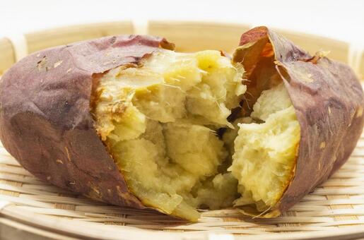 焼き芋（ゆきこまち） 焼き芋,サツマイモ,ゆきこまちの写真素材