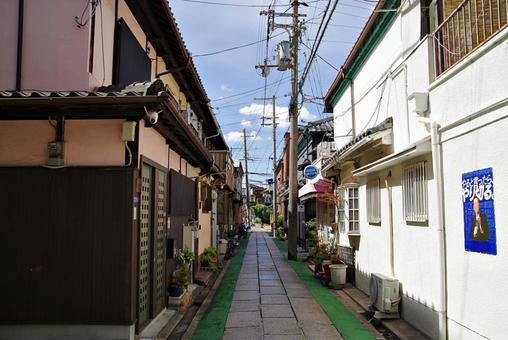 昭和の雰囲気を残す町角 昭和の雰囲気を残す町角 町角,路地,隘路の写真素材