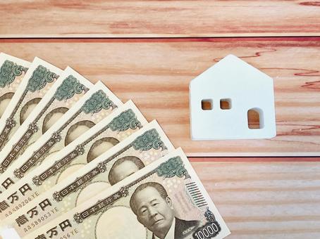 お金・現金と白い家の模型 住まい,住宅,不動産の写真素材