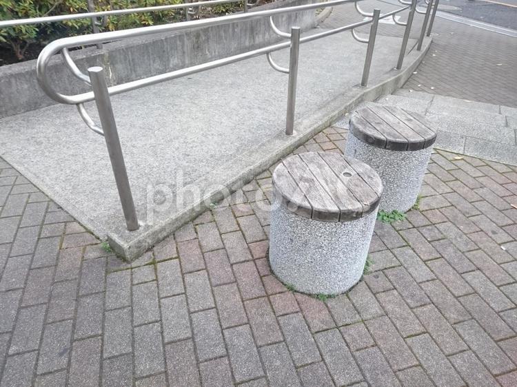 スロープとイス いす,てすり,イスの写真素材