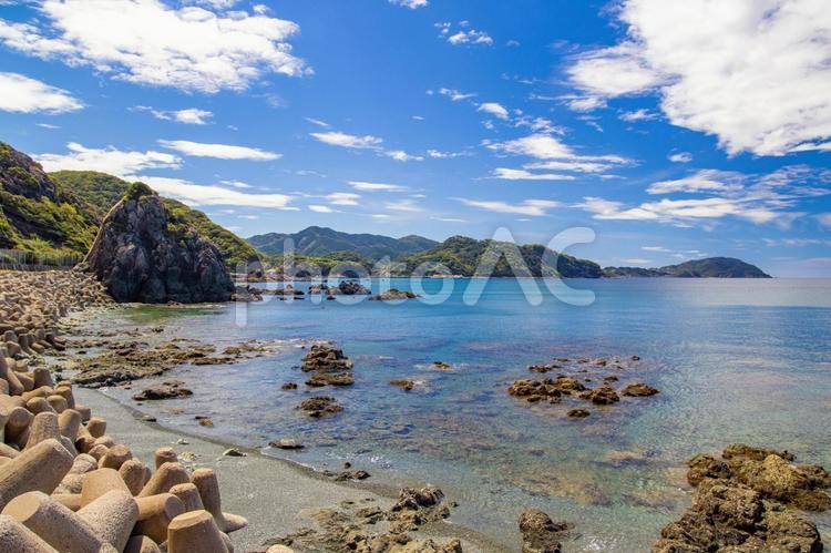 長崎の黒浜海岸の海景01 海,風景,コピースペースの写真素材
