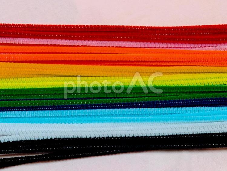 シーツの上の虹色のモール レインボー,虹,虹色の写真素材