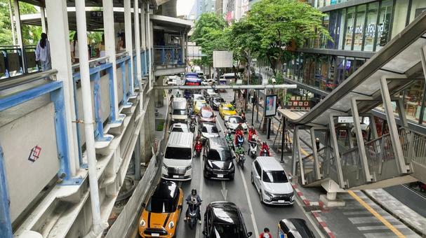 バンコクの渋滞 シーロム通り バンコクの渋滞 シーロム通りの写真
