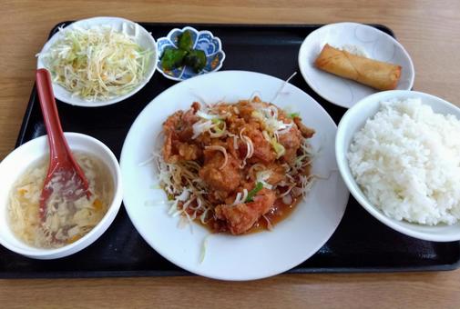 油淋鶏定食 油淋鶏定食 油淋鶏定食,油淋鶏,定食の写真素材