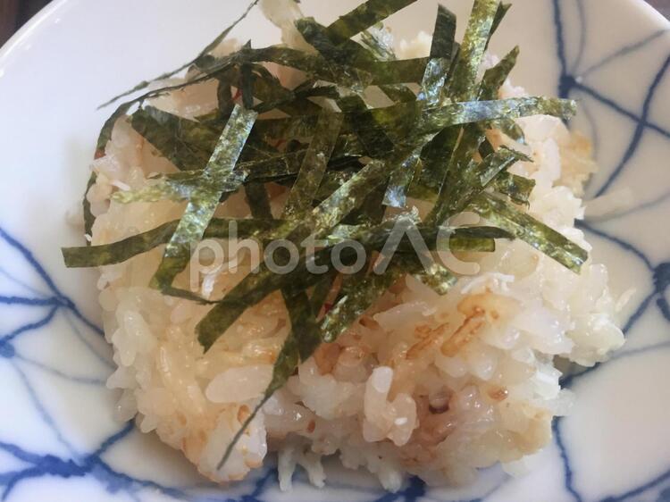 おこげが出来た美味しそうな釜飯 フード,何人もありません,米の写真素材