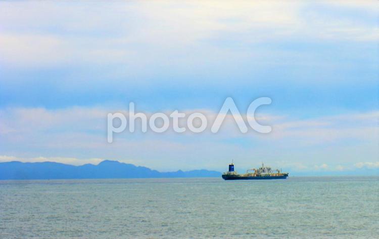 駿河湾を通航中の大型船舶 大型船,船舶,船の写真素材