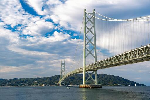 兵庫県神戸市 秋空と明石海峡大橋 明石海峡大橋,明石海峡,兵庫の写真素材
