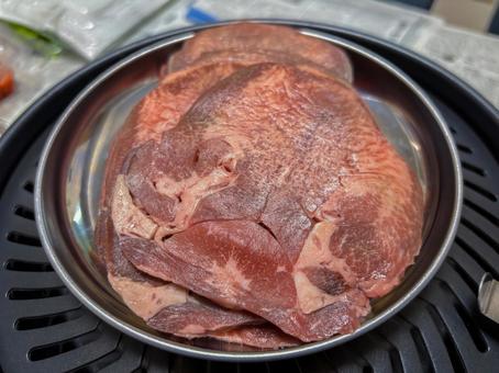 牛タン 牛タン,焼肉,薄切りの写真素材