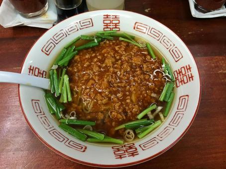 ひき肉とニラと辛みの埼玉スタミナラーメン ひき肉とニラと辛みの埼玉スタミナラーメン スタミナラーメン,漫々亭,ラーメンの写真素材