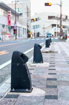 A car stopper modeled after Saruiwa, the symbol of Iki, Nagasaki, iki, ape rock, a wheel stopper, JPG