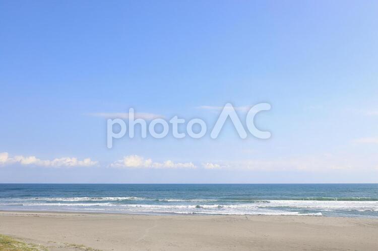 潮見坂の海岸をウォーキング 海,海水浴,遊びの写真素材