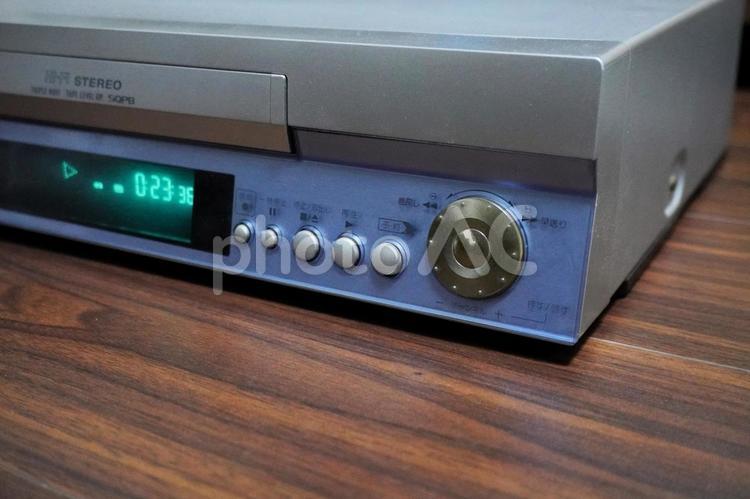 VHSビデオデッキ　２ vhs,ビデオデッキ,再生の写真素材