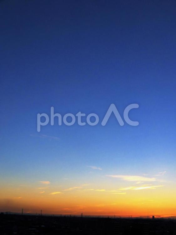 夏の夜明け前 2 夜明け前,清々しい,荘厳なの写真素材
