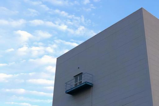 会社・オフィス・倉庫・工場の屋根と空12 倉庫,工場,企業の写真素材