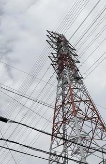 鉄塔と電線と空2 鉄塔,電線,空の写真素材