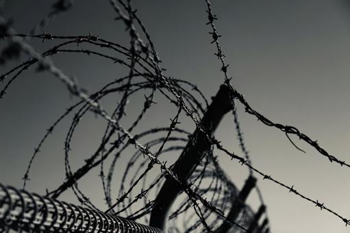 粒子鉄線 フェンス,粒子鉄線,モノクロの写真素材