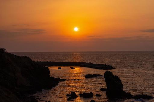 上ノ国海岸から望む夕陽 上ノ国海岸から望む夕陽の写真